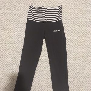 Abercrombie Capri Leggings- Women’s Small